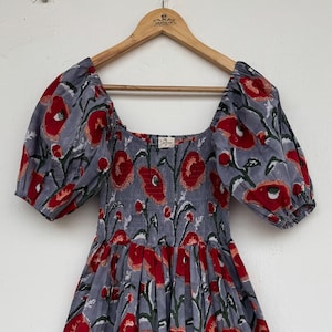 Red big size flower printed maxi dress - V-neck smocked maxi - 100% cotton dresses - puff sleeves maxi
